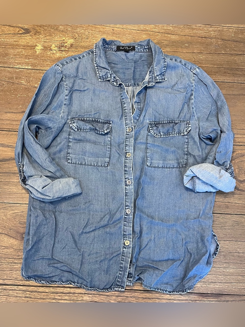 Velvet Heart Blue Chambray Long Sleeve Button Down Shirt Womens Large
